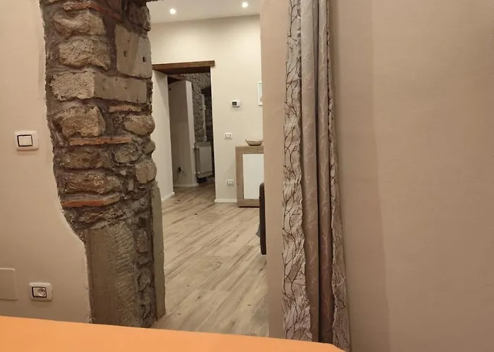 Kiki Casina Piazza Lori